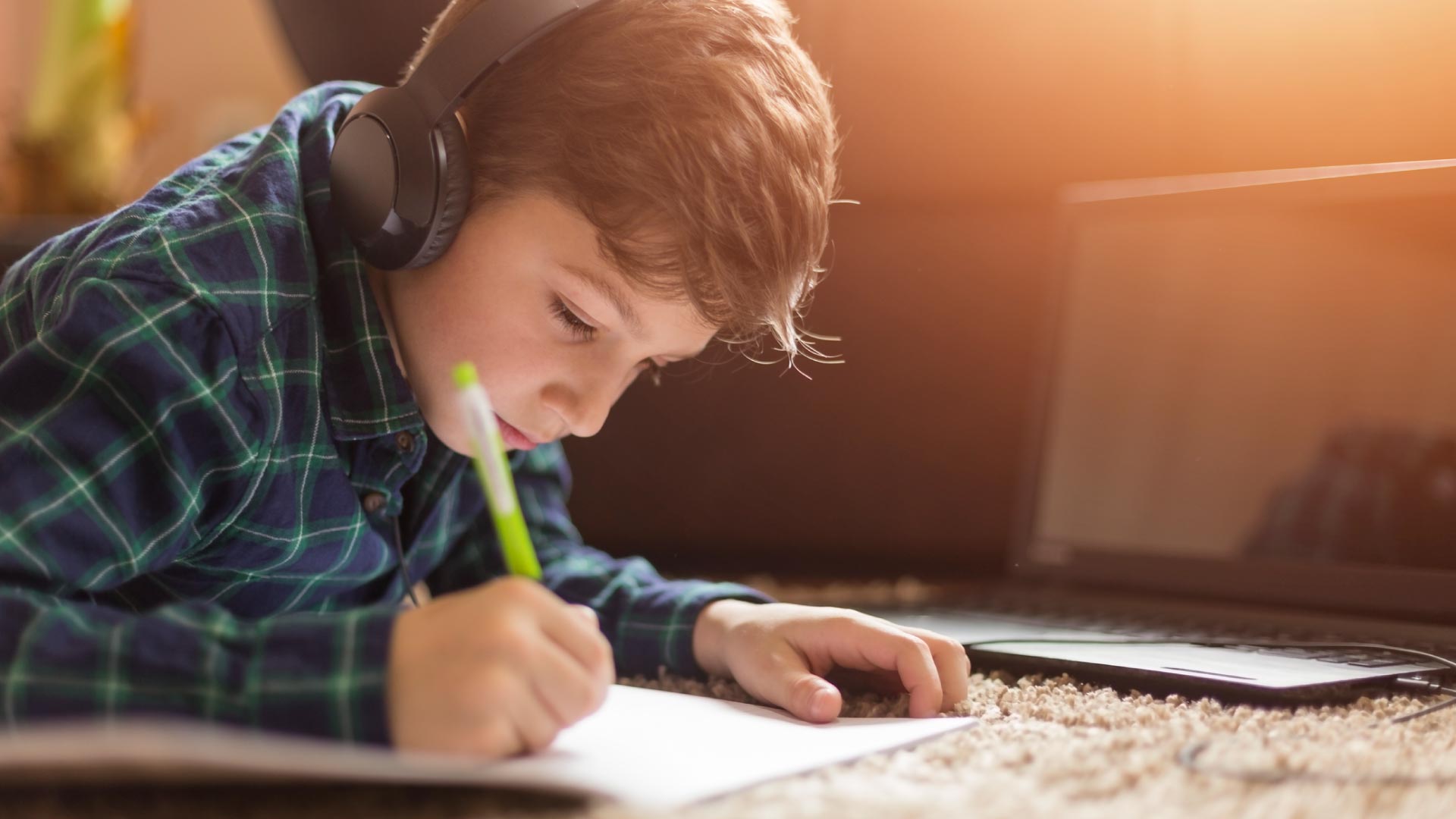 A Parent's Guide to Virtual Learning: How to Help Your Child