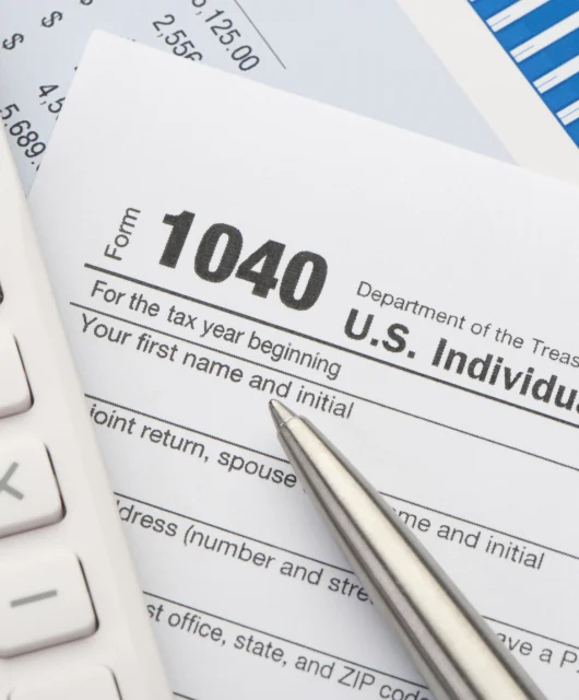 irs-contractor-leaked-the-tax-returns-of-over-400k-americans-and-businesses